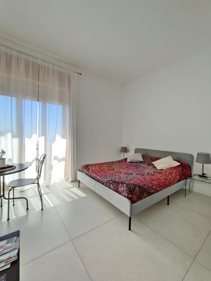 Bed and Breakfast Oasi Al Centro Con Parcheggio Salerno Exteriér fotografie