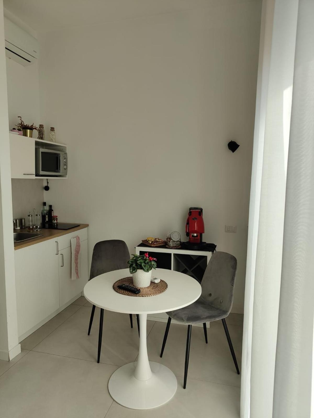 Bed and Breakfast Oasi Al Centro Con Parcheggio Salerno Exteriér fotografie